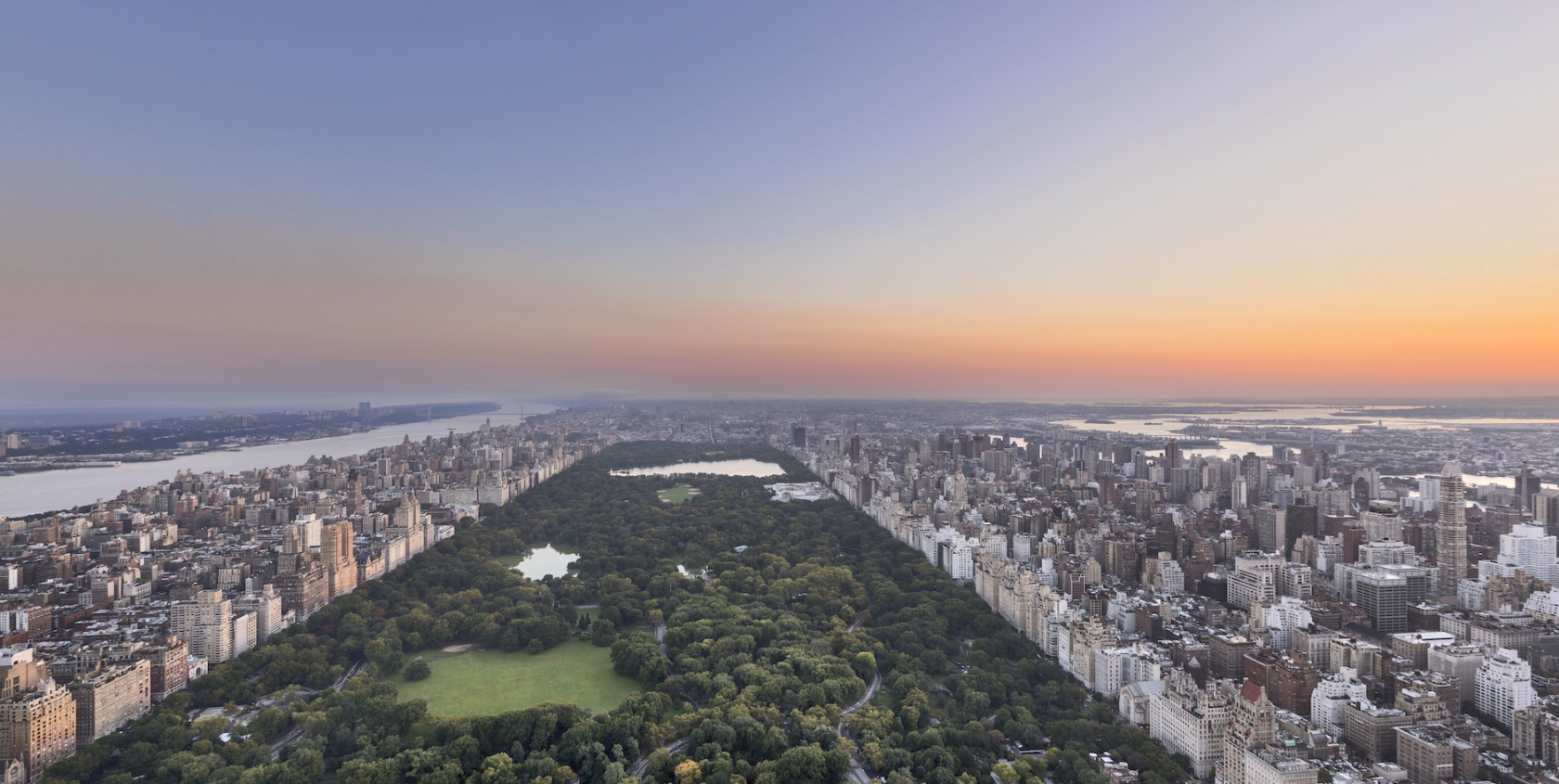 A New York Penthouse 1,000 Feet Above Street Level Fetches  Million-Plus